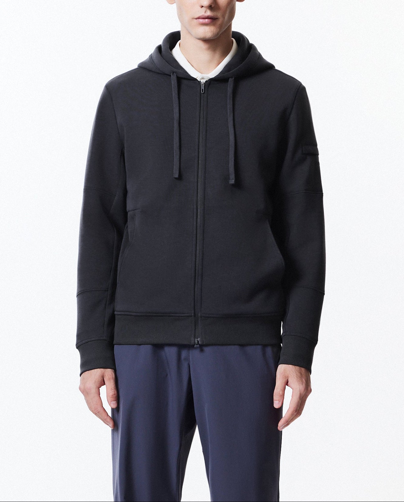 簡約拉鍊連帽上衣