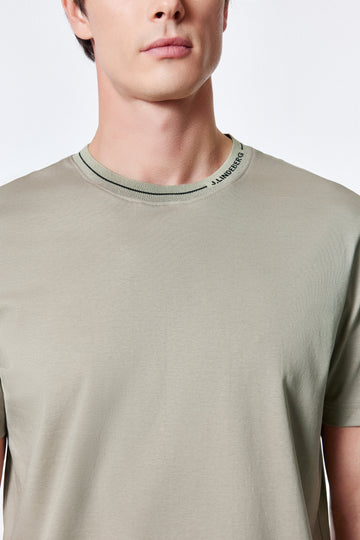 領口緹花短袖上衣