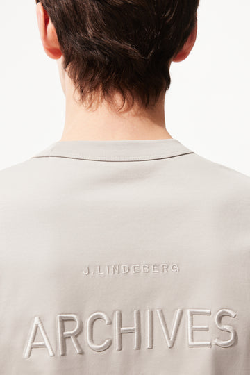 涼感刺繡短袖上衣